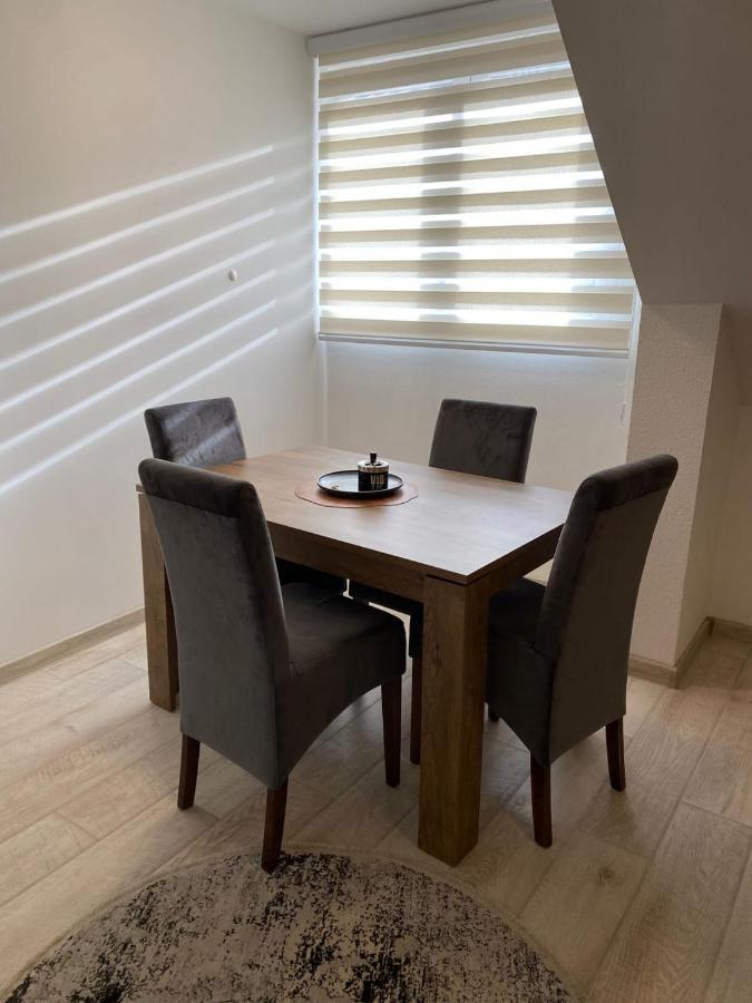 Koca Apartmani 노비파자르 외부 사진